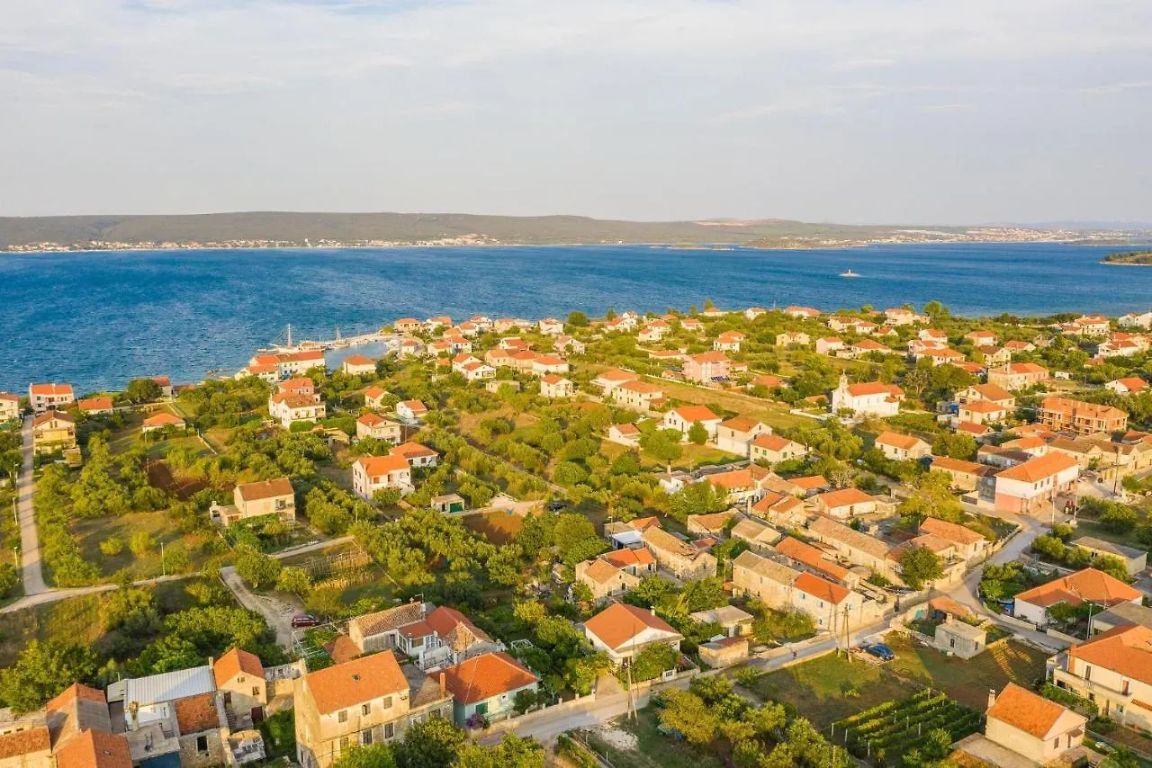 Holiday Home Lipa Nasa Nevidane 0*,  Croatia